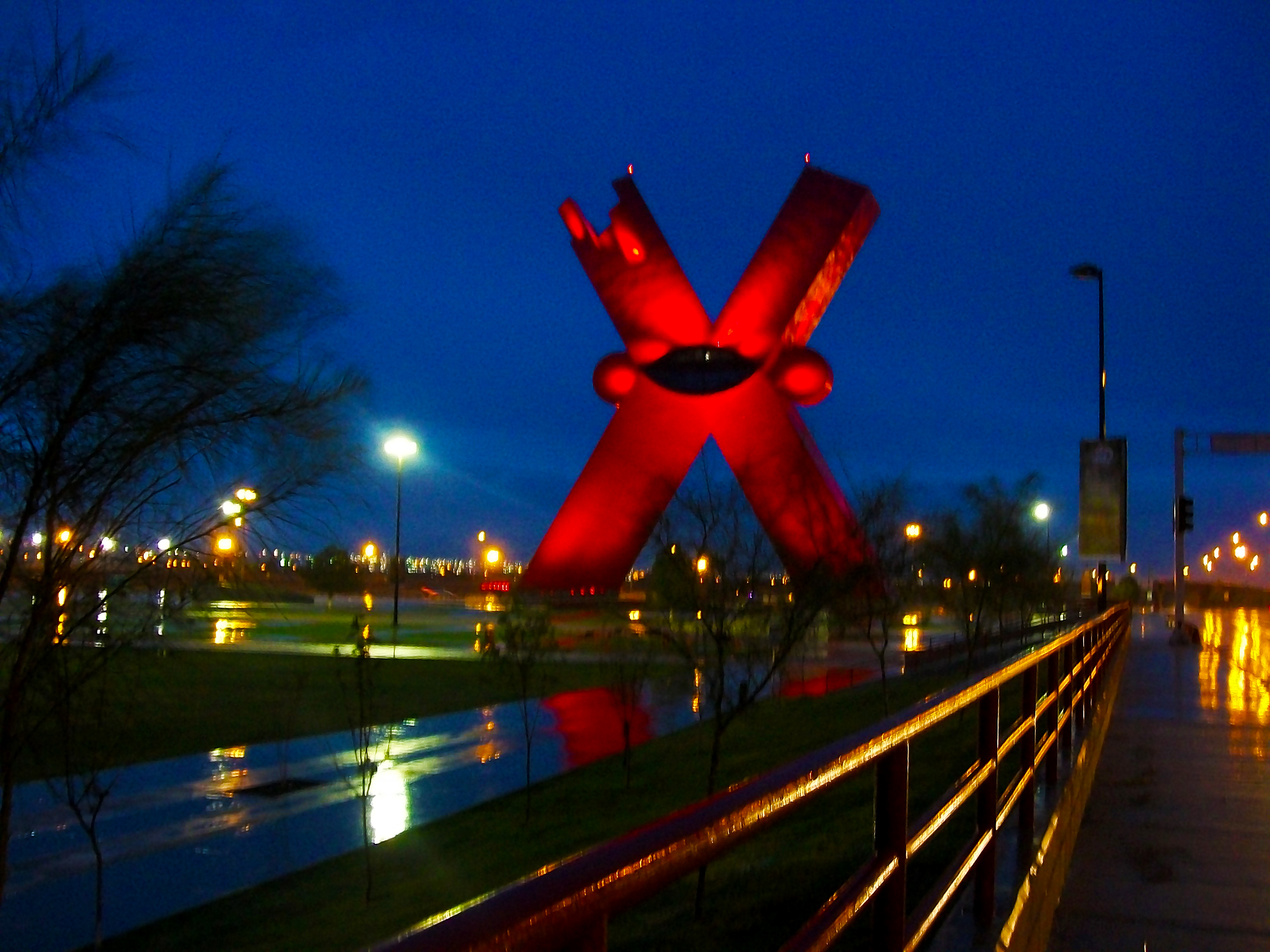 Monumento a la Mexicanidad o la X de Ciudad de Juárez.